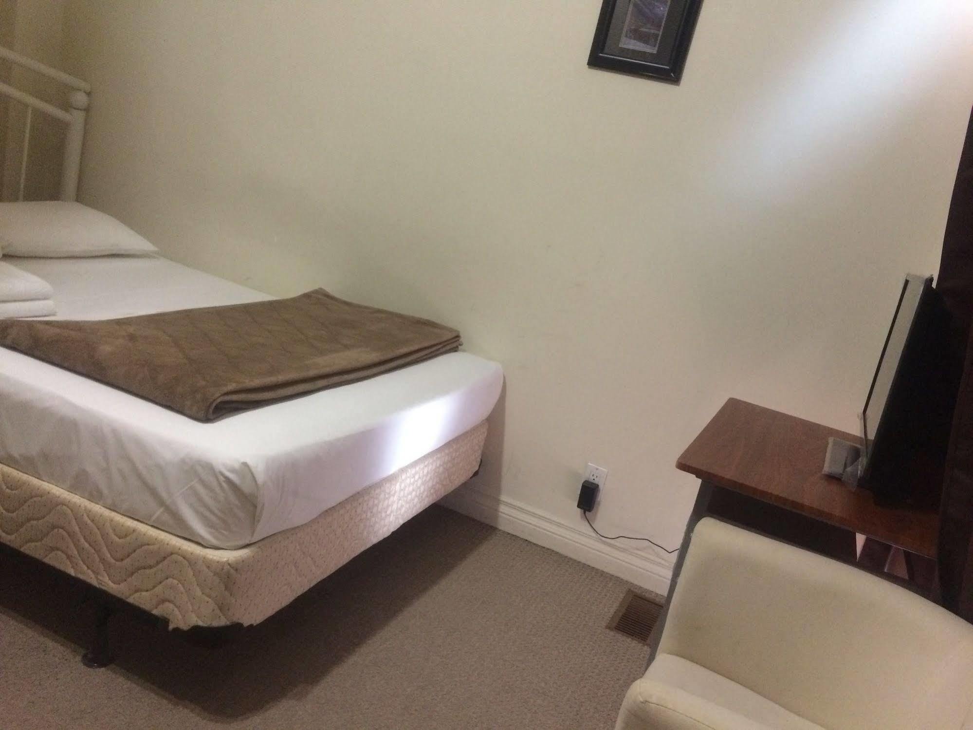 Adas Guesthouse Toronto Eksteriør bilde