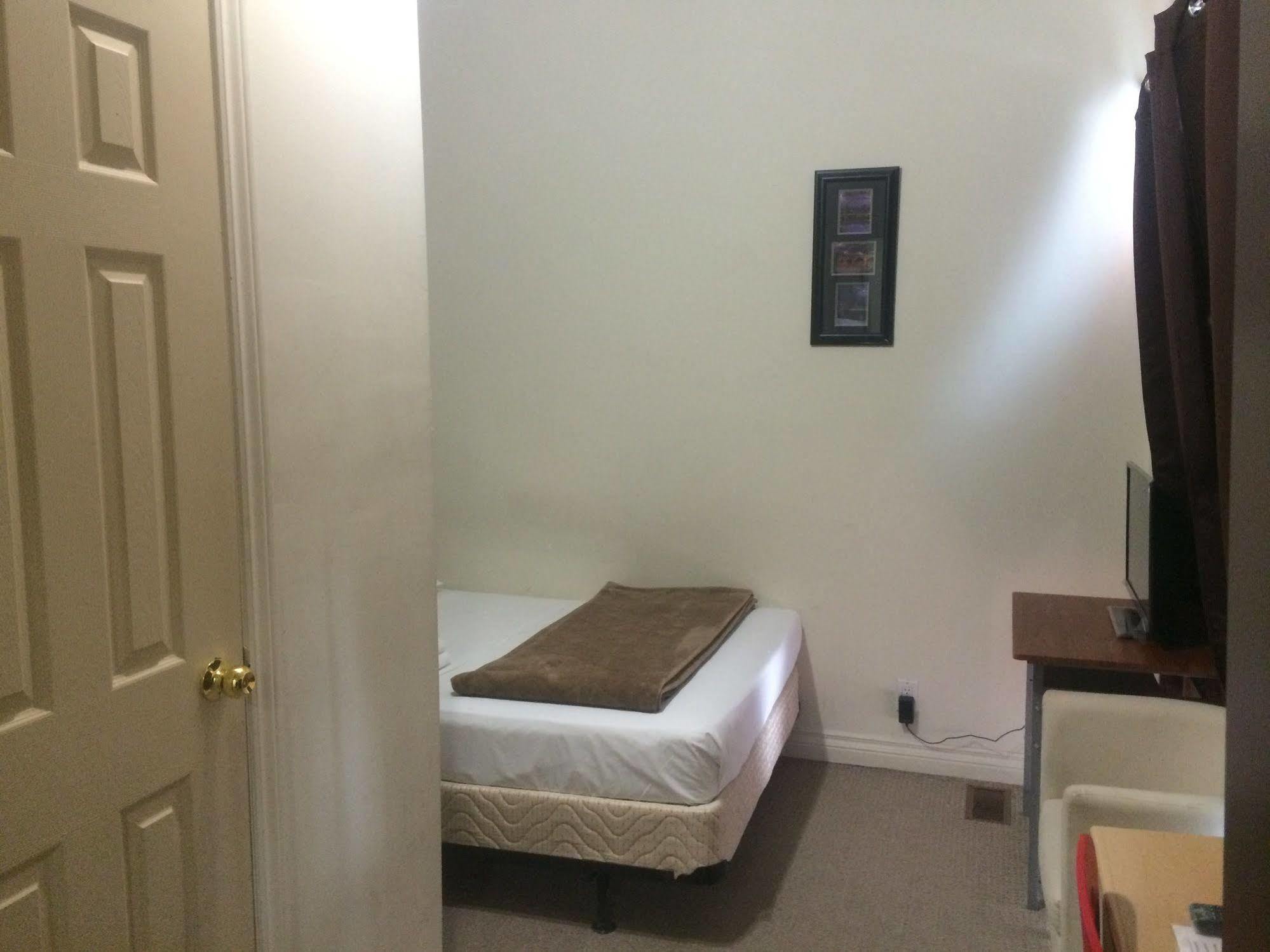 Adas Guesthouse Toronto Eksteriør bilde