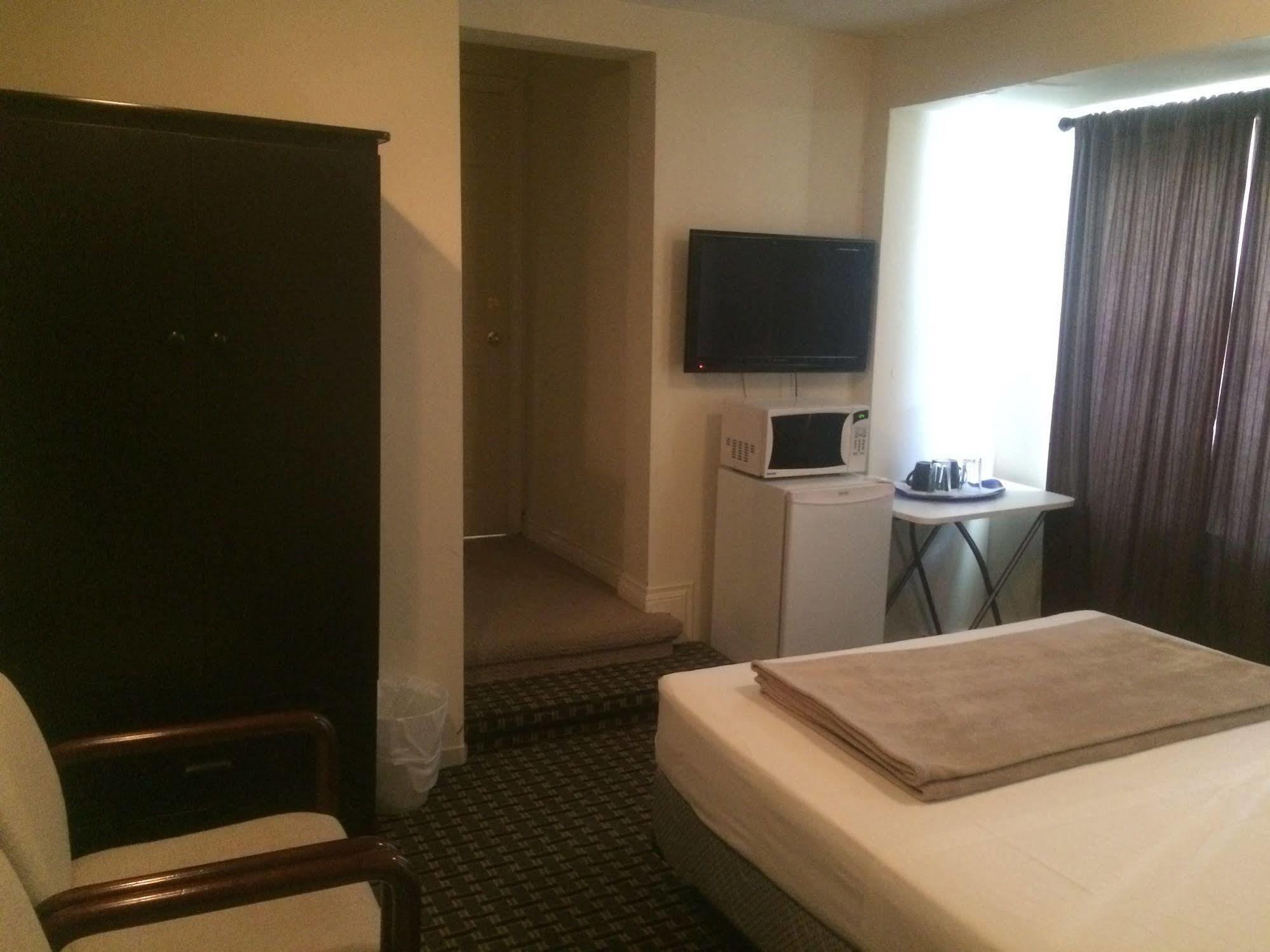 Adas Guesthouse Toronto Eksteriør bilde